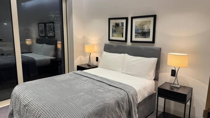 Super Large Nice Direct Views Tower Bridge Apartament *
